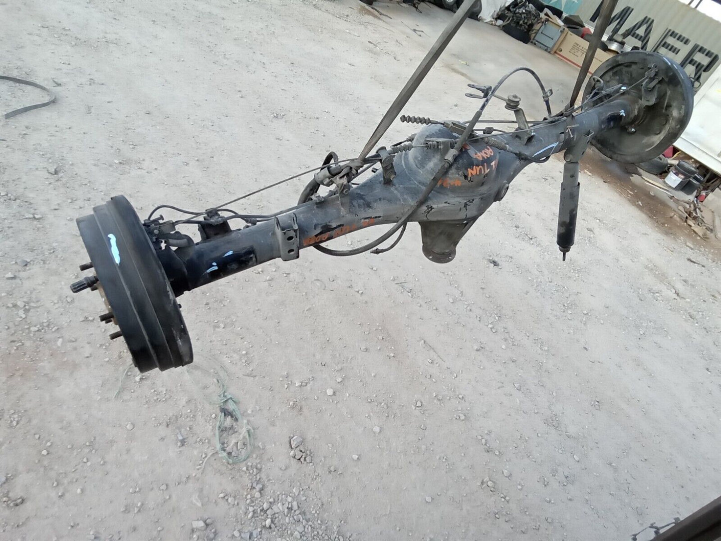 00-06 TOYOTA TUNDRA ACC CAB (1.5 DOORS) REAR END DIFFERENTIAL AXLE 4.7L 2WD A01A