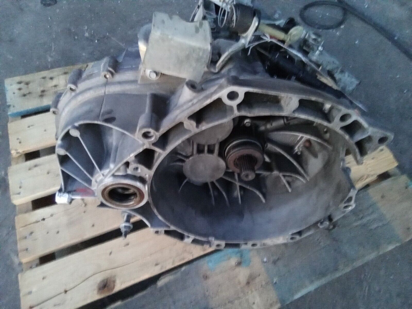 13 14 15 FORD FOCUS ST 2.0L TURBO 6 SPEED MANUAL STANDARD TRANSMISSION ASSEMBLY
